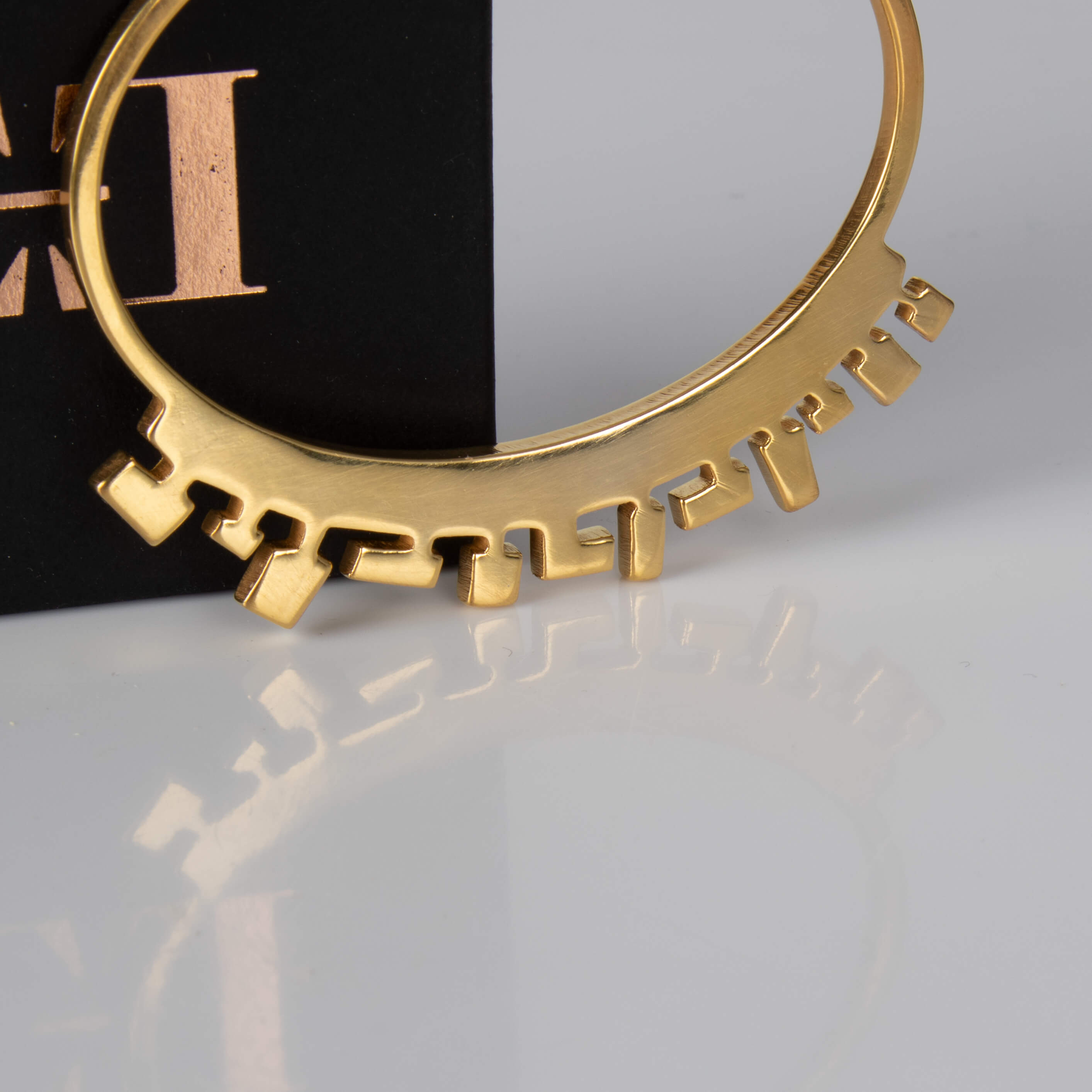 CROON, BRACELET, 24K GOLD PLATED, DETAIL, LOW