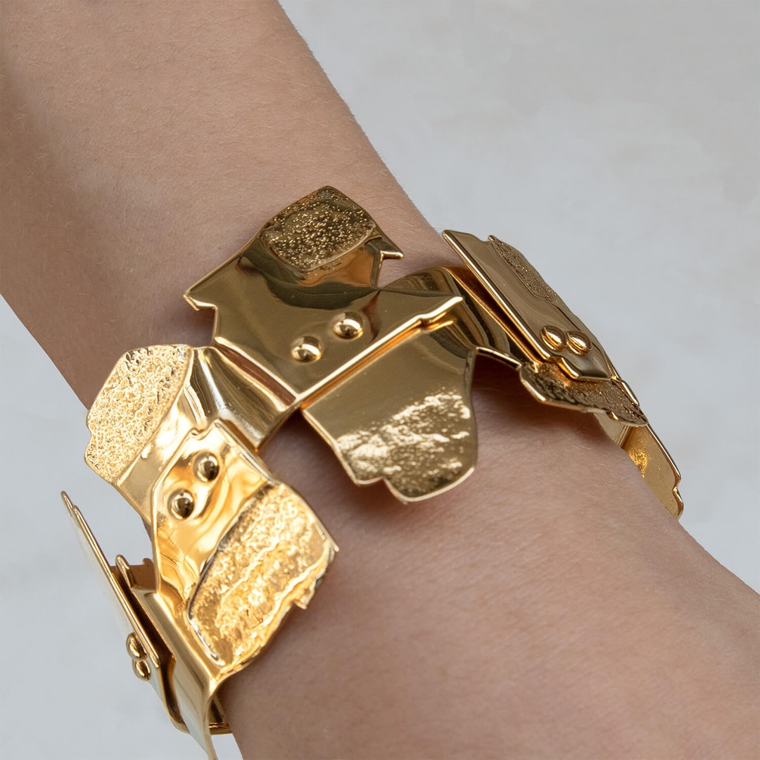 NOLEFT , RBIG(B) , BRACELET ,, FRONT , BODY , LOW