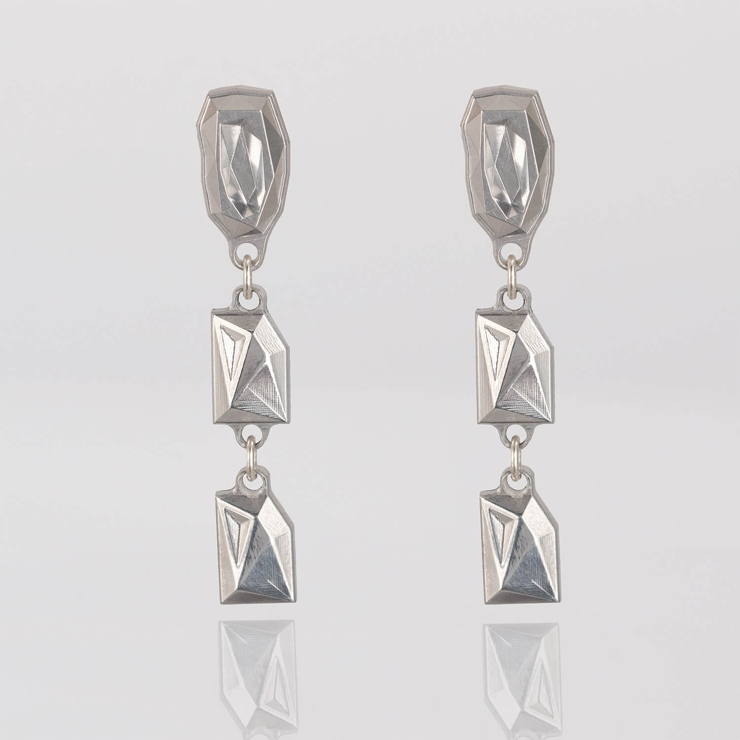 DIAMOND , 3 , EARRING , FRONT , ALU