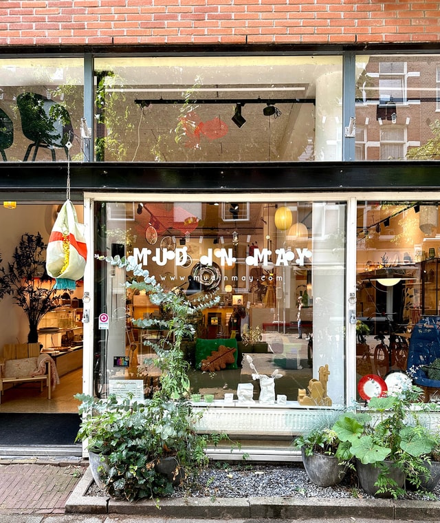 MUD , IN , MAY , AMSTERDAM