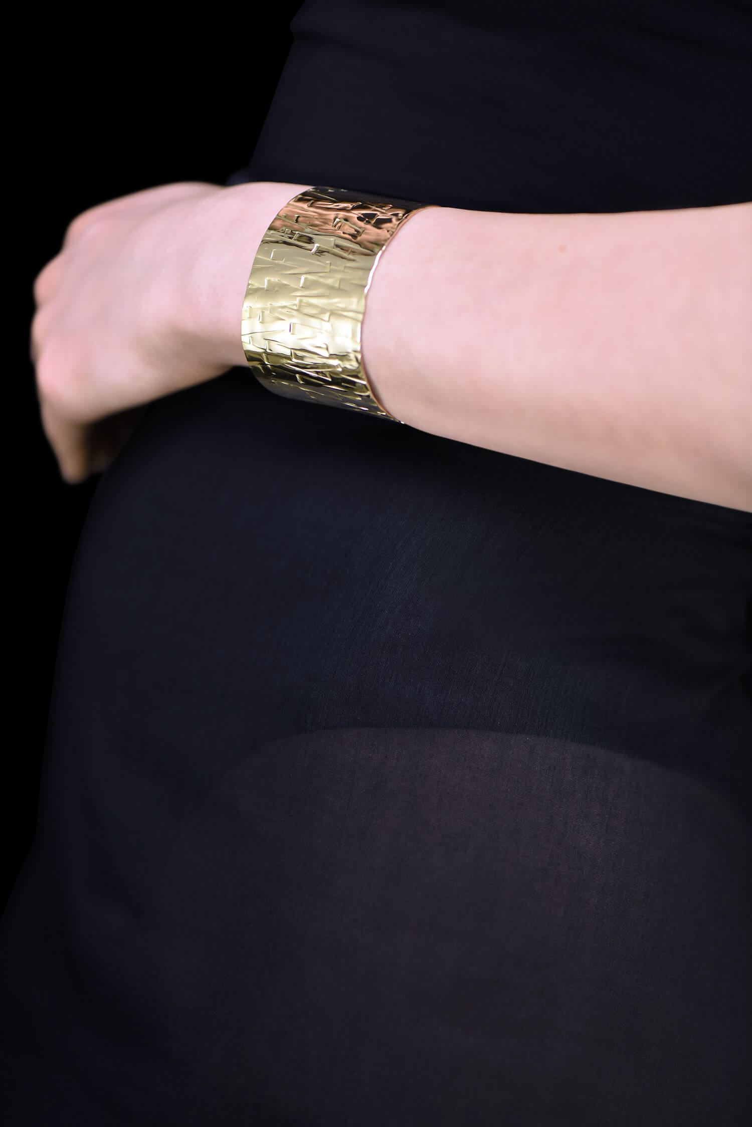 GRAY,PATM,BRACELET,BODY,GOLD,WEB