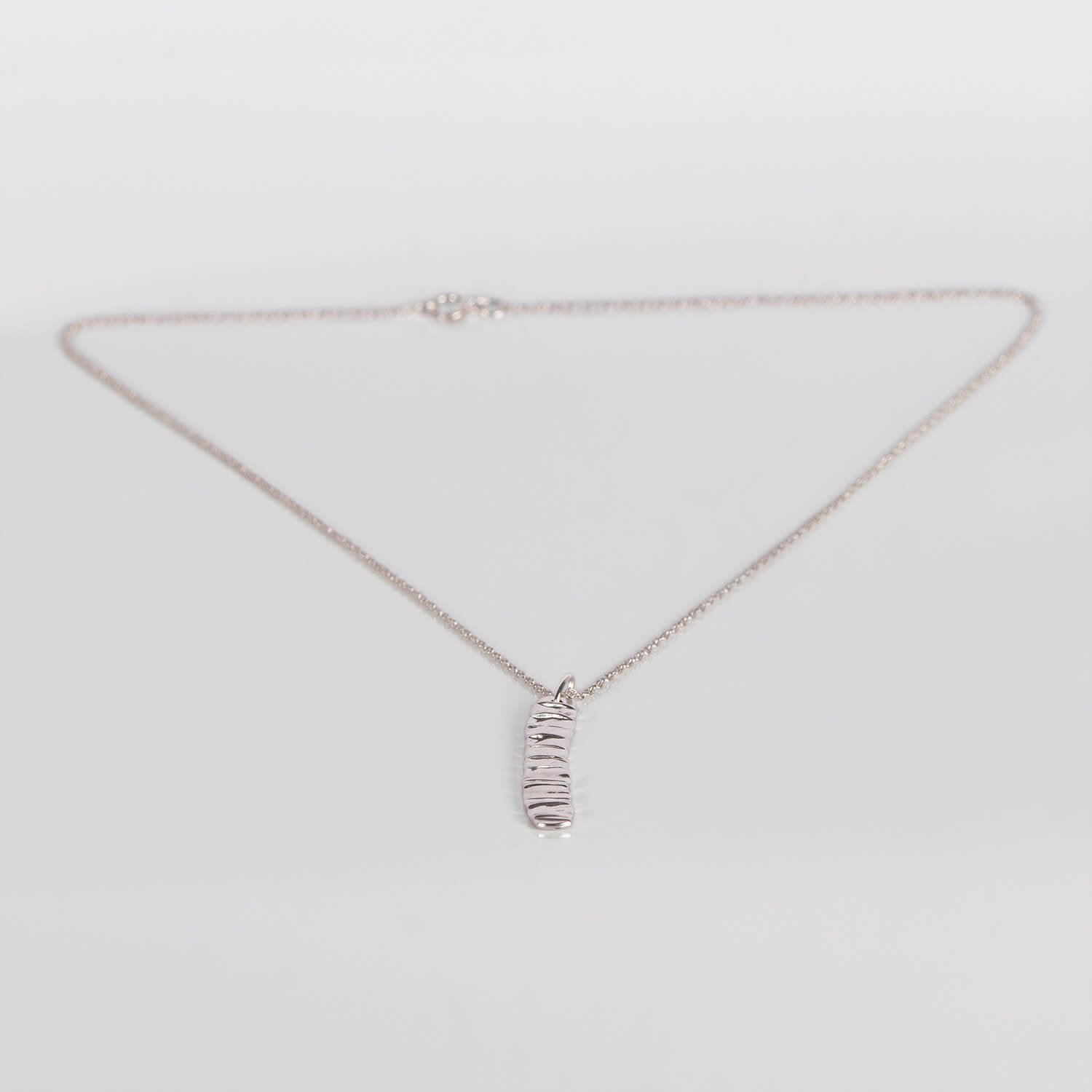 GRAY,PAT,NECKLACE,FREE,SILVER,WEB