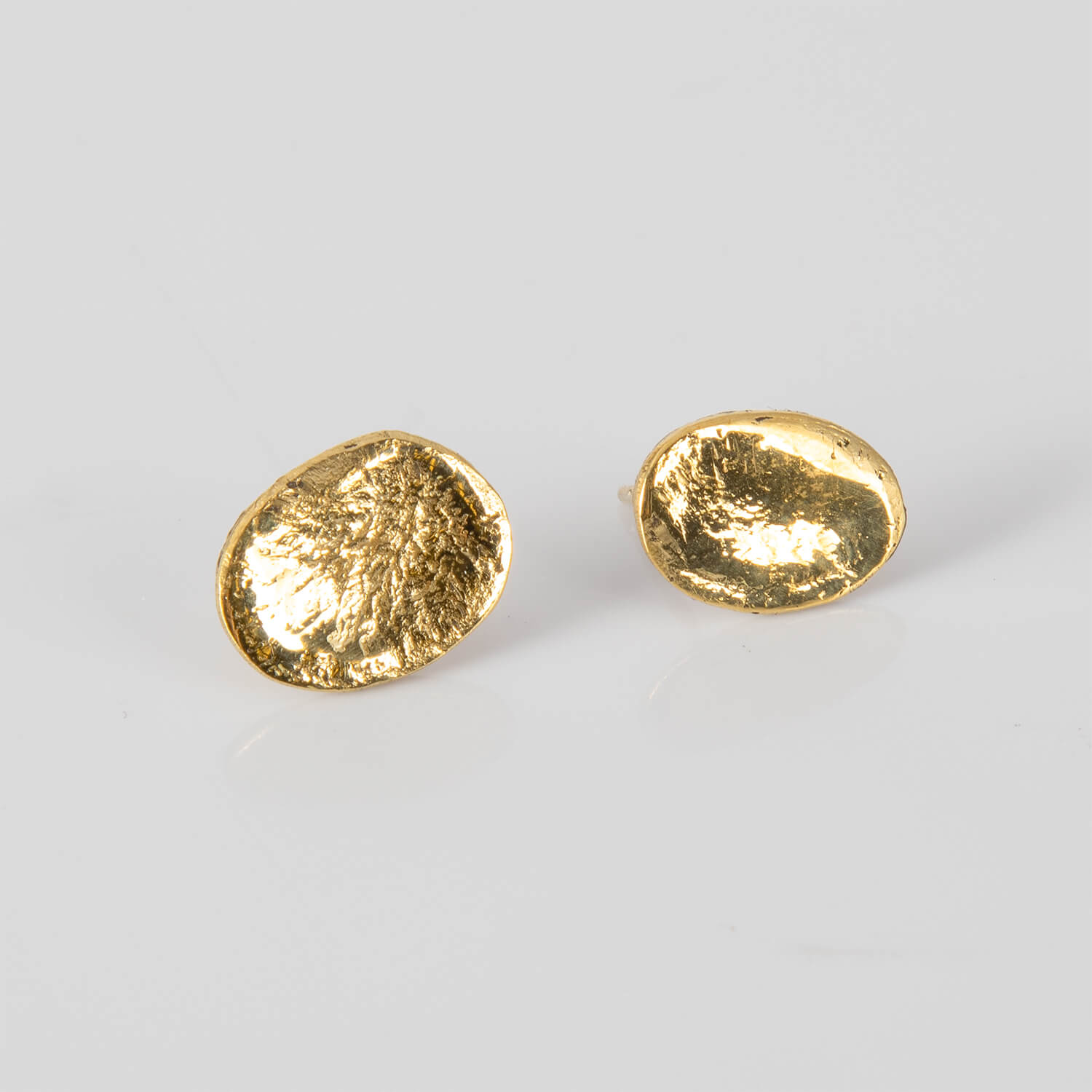 LEFT 0, EARRINGS, 24K GOLD PLATED, SIDE, WEB