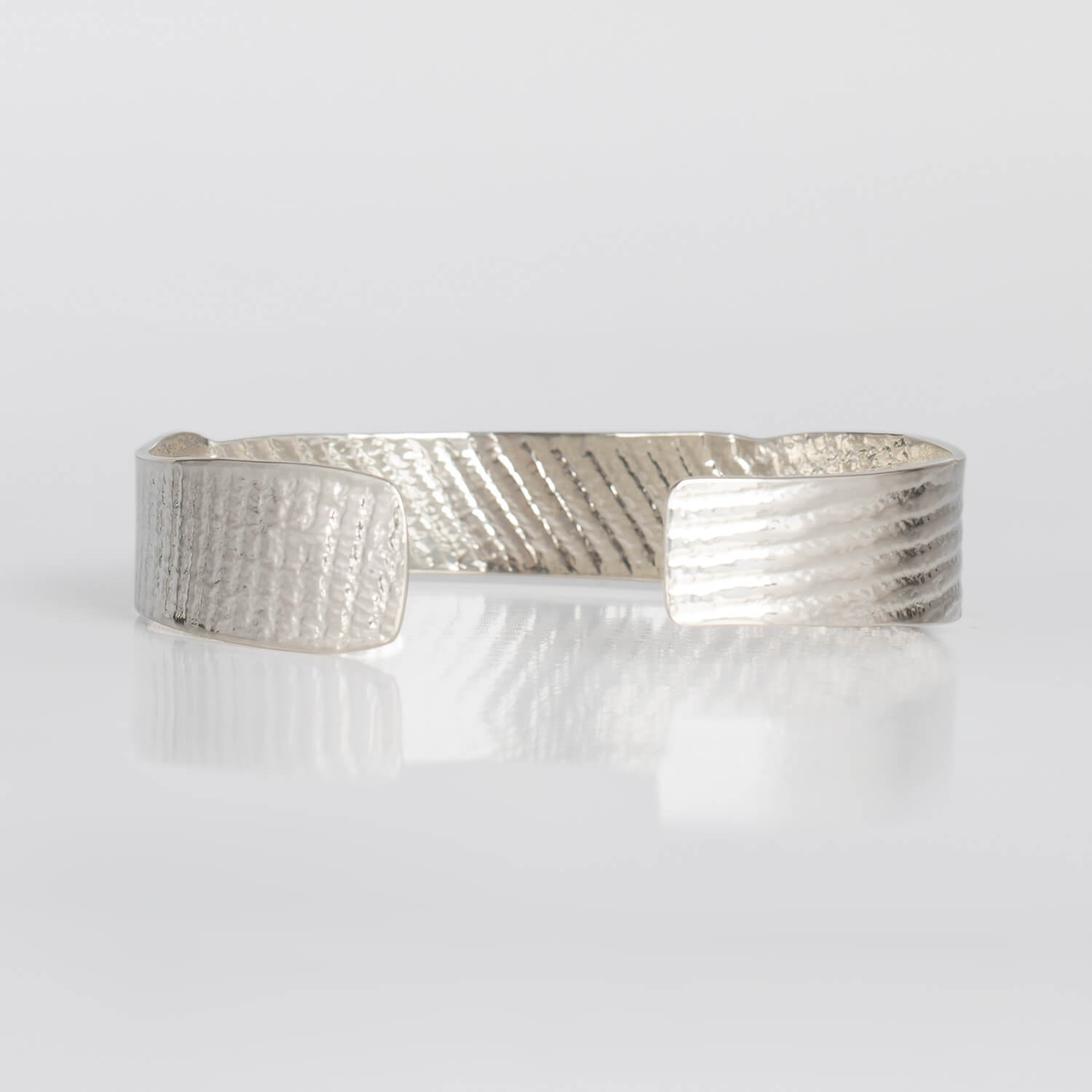 OLONG_BRACELET_BACK_SILVER