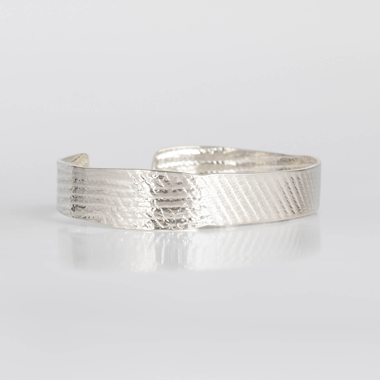 OLONG_BRACELET_SIDE_SILVER