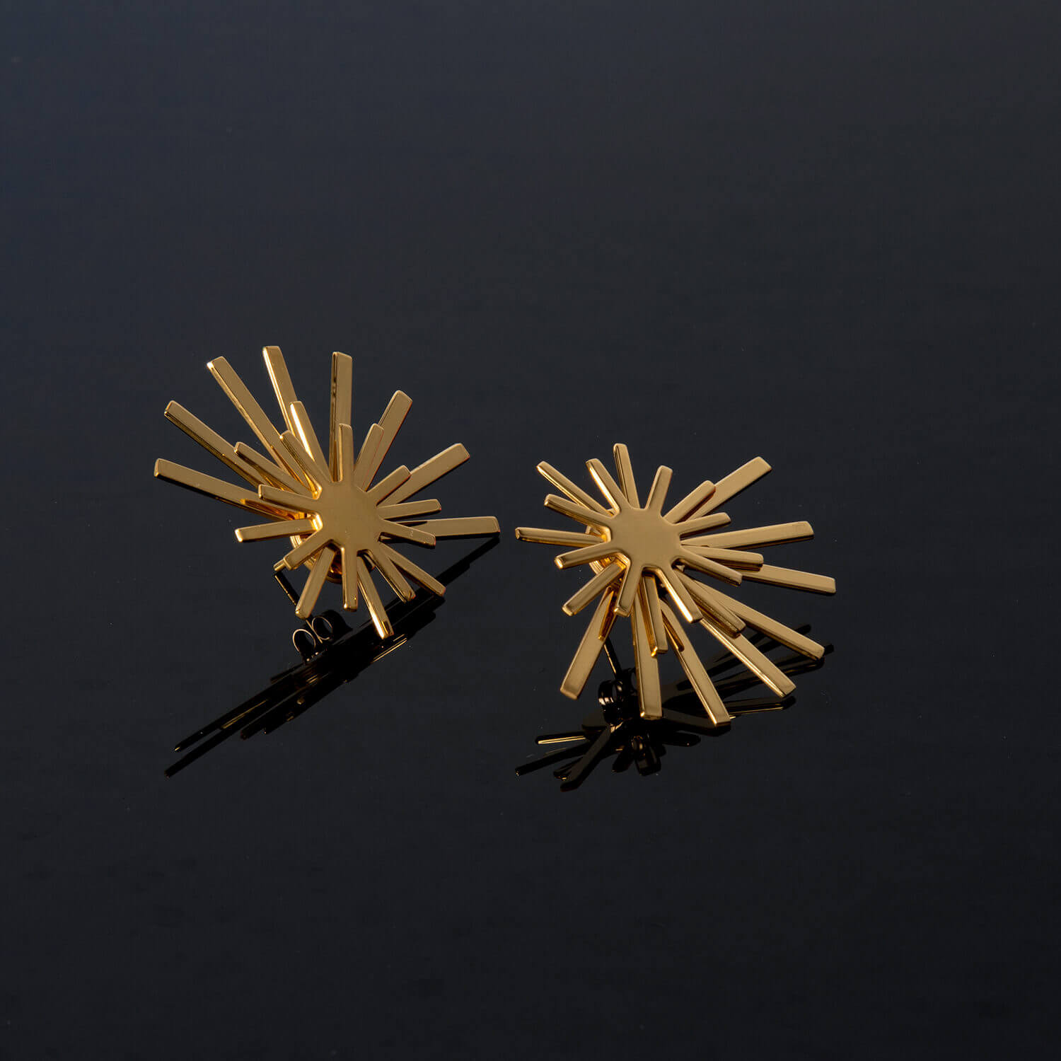 STARR,GOLD,BLACK,LOW