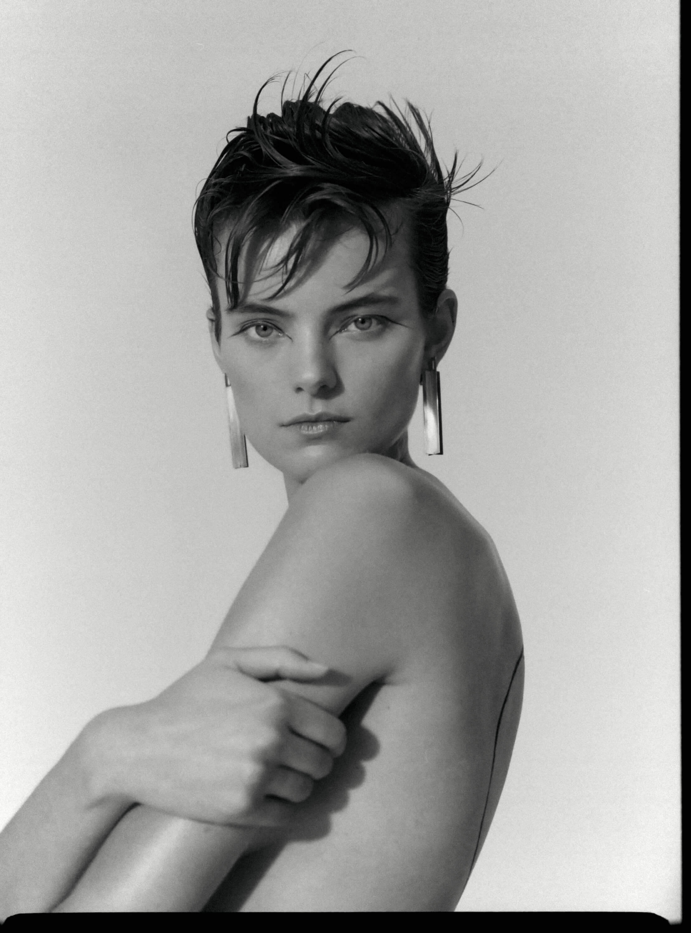 2111, DianeBetties, L'OfficielCY, 03/09, cross cross