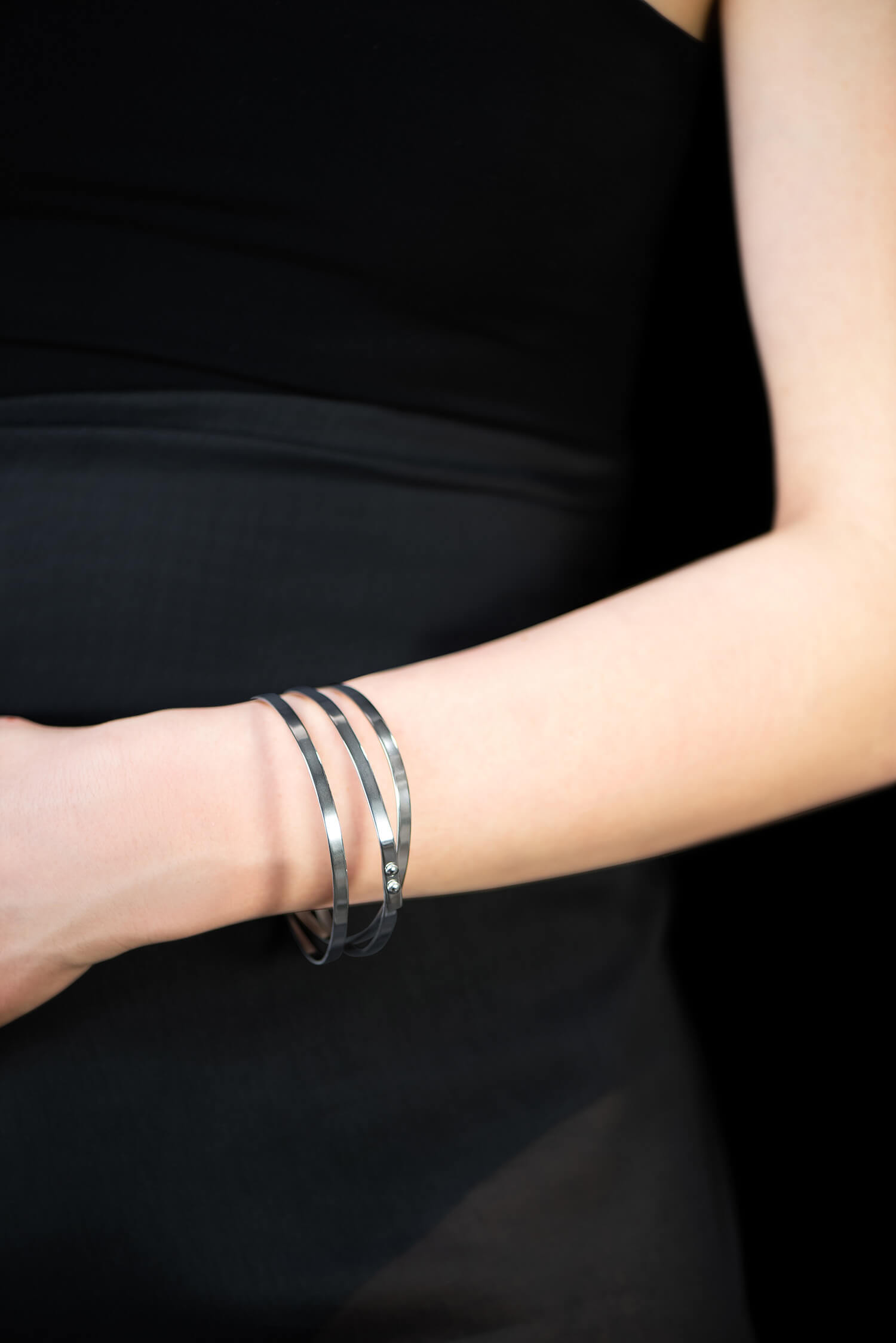 CRAY,COILS,BRACELET,BODY,SILVER,WEB