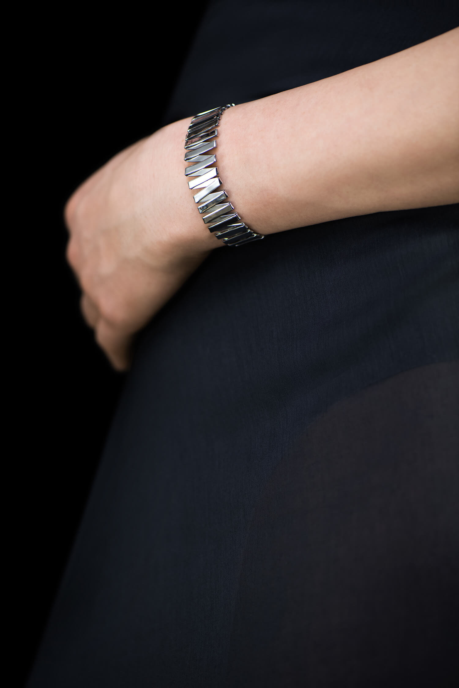 CRAY,WEAVES,BRACELET,BODY,SILVER,WEB