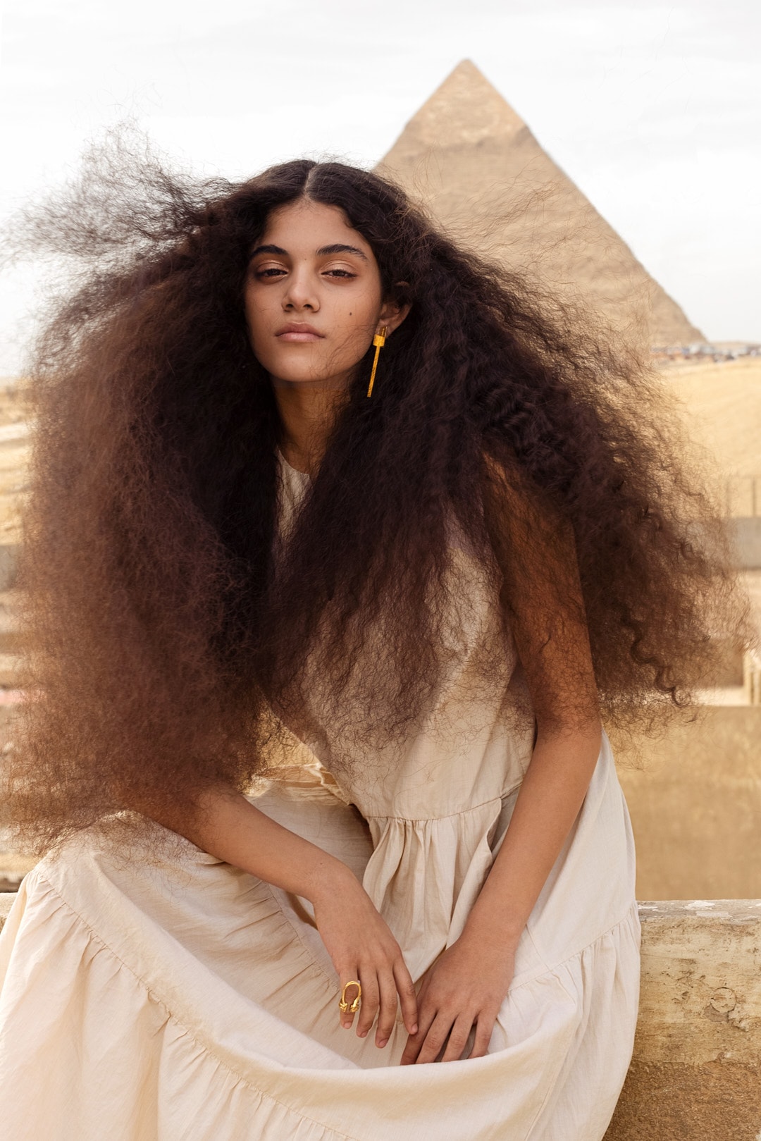 Coiffure Awards 2022, cross cross earrings