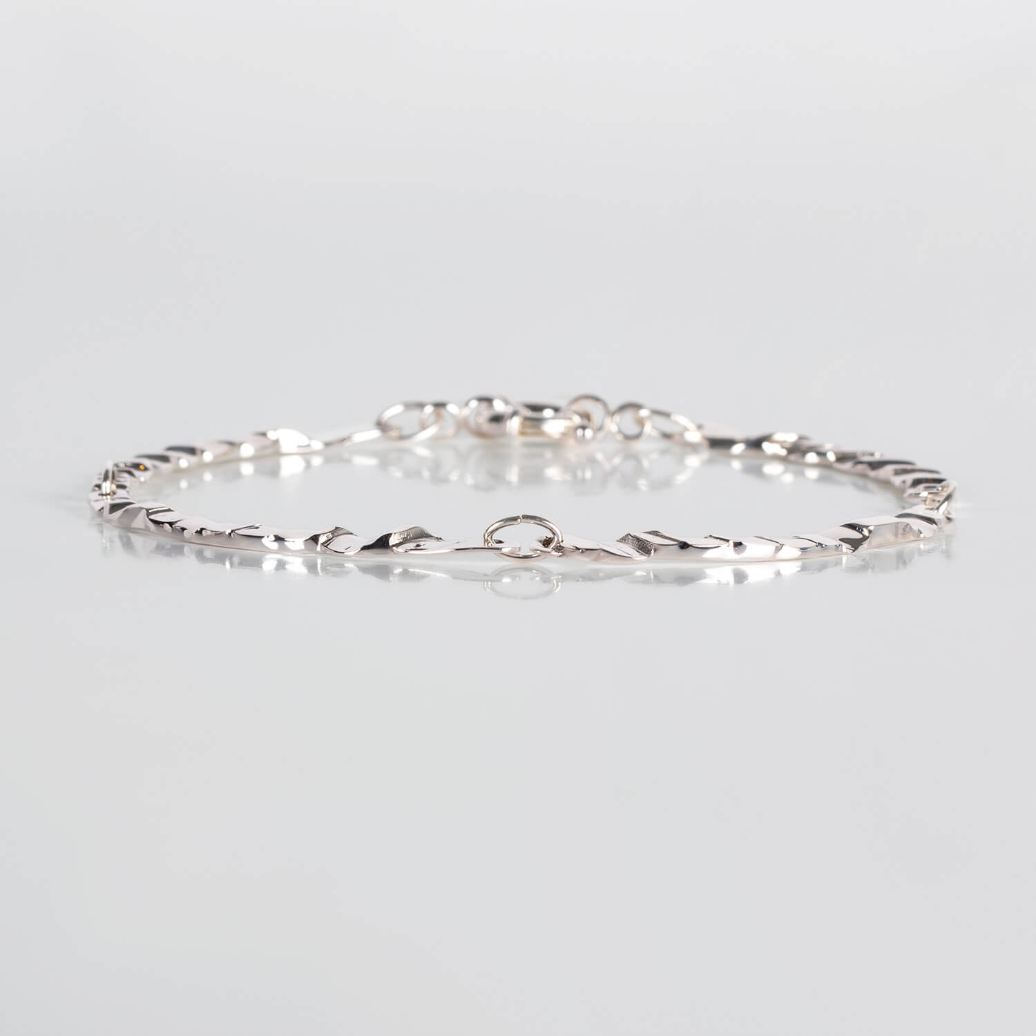 GRAY_FLEX_BRACELET_FREE_SILVER_WEB