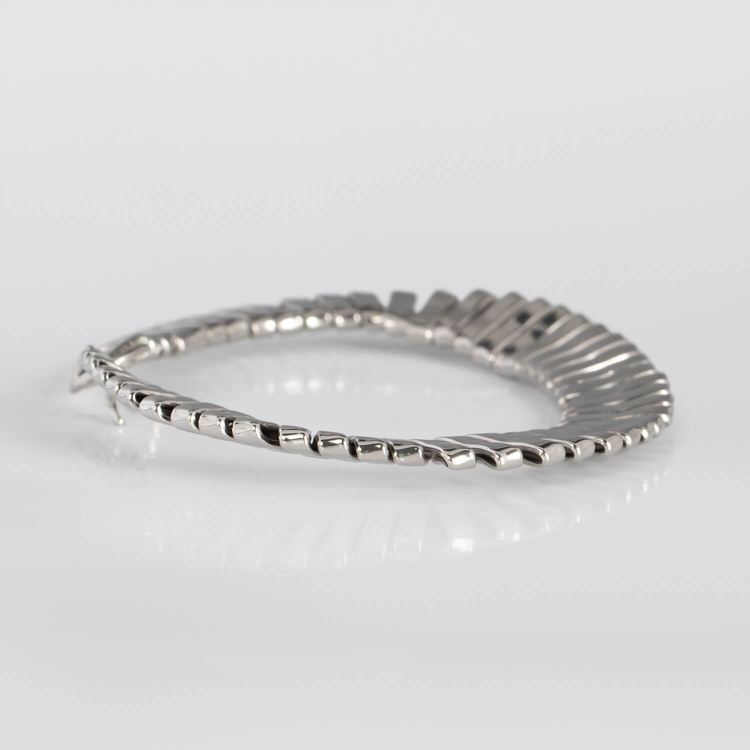 GRAY_LAPS_SEAL_BRACELET_SIDE_RVS_WEB