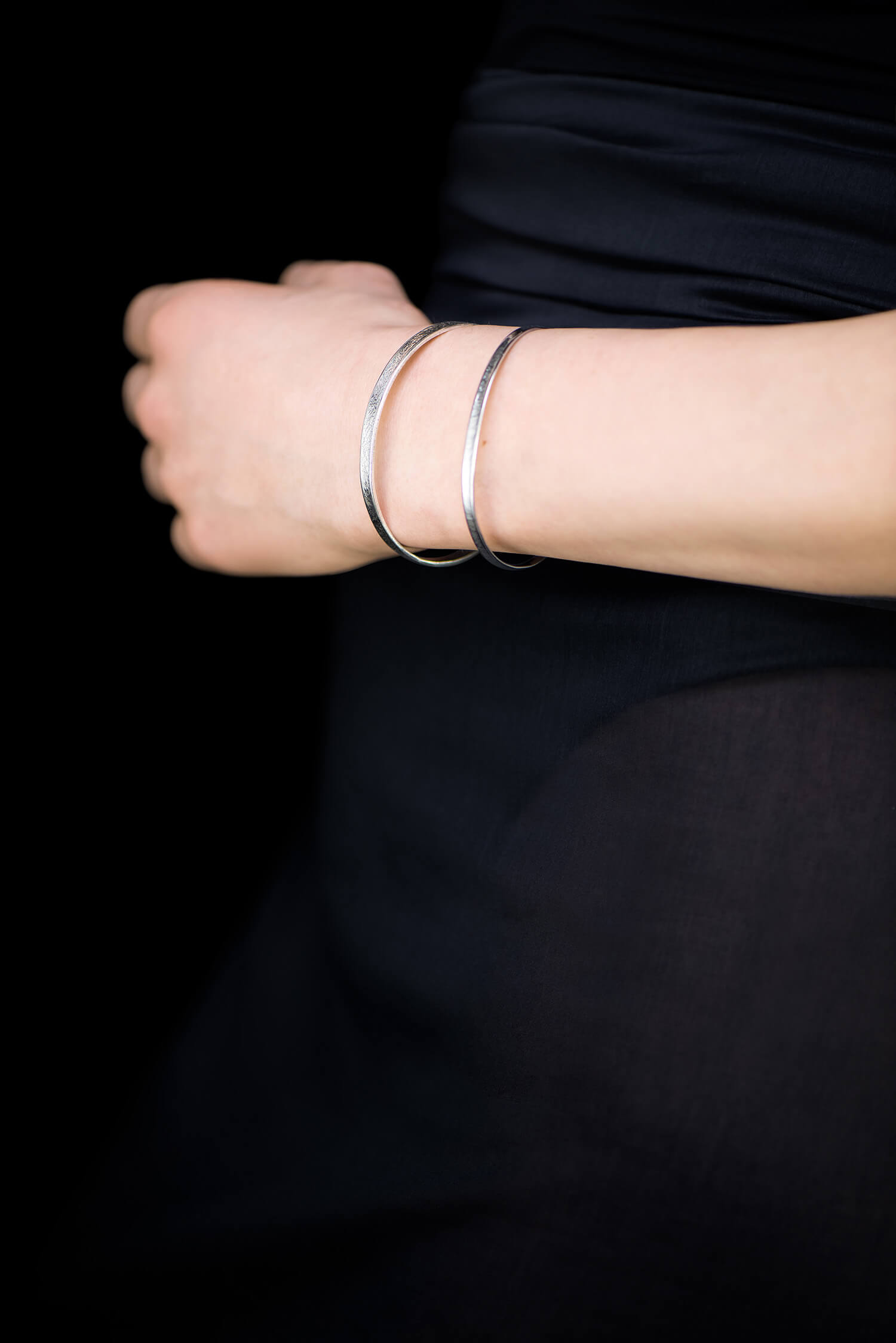 GRAY,SIM,BRACELET,BODY,SILVER,WEB