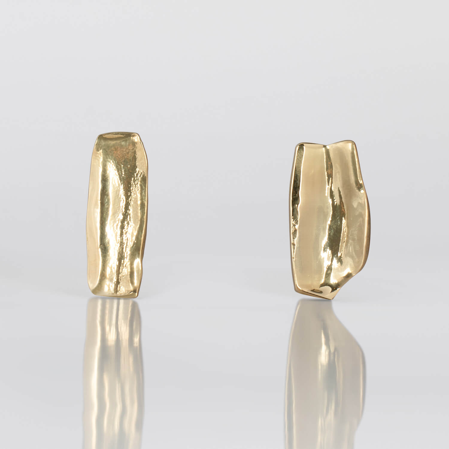 MIRR_RECTANGLE_EARRINGS_FRONT_BRASS_WEB.jpg