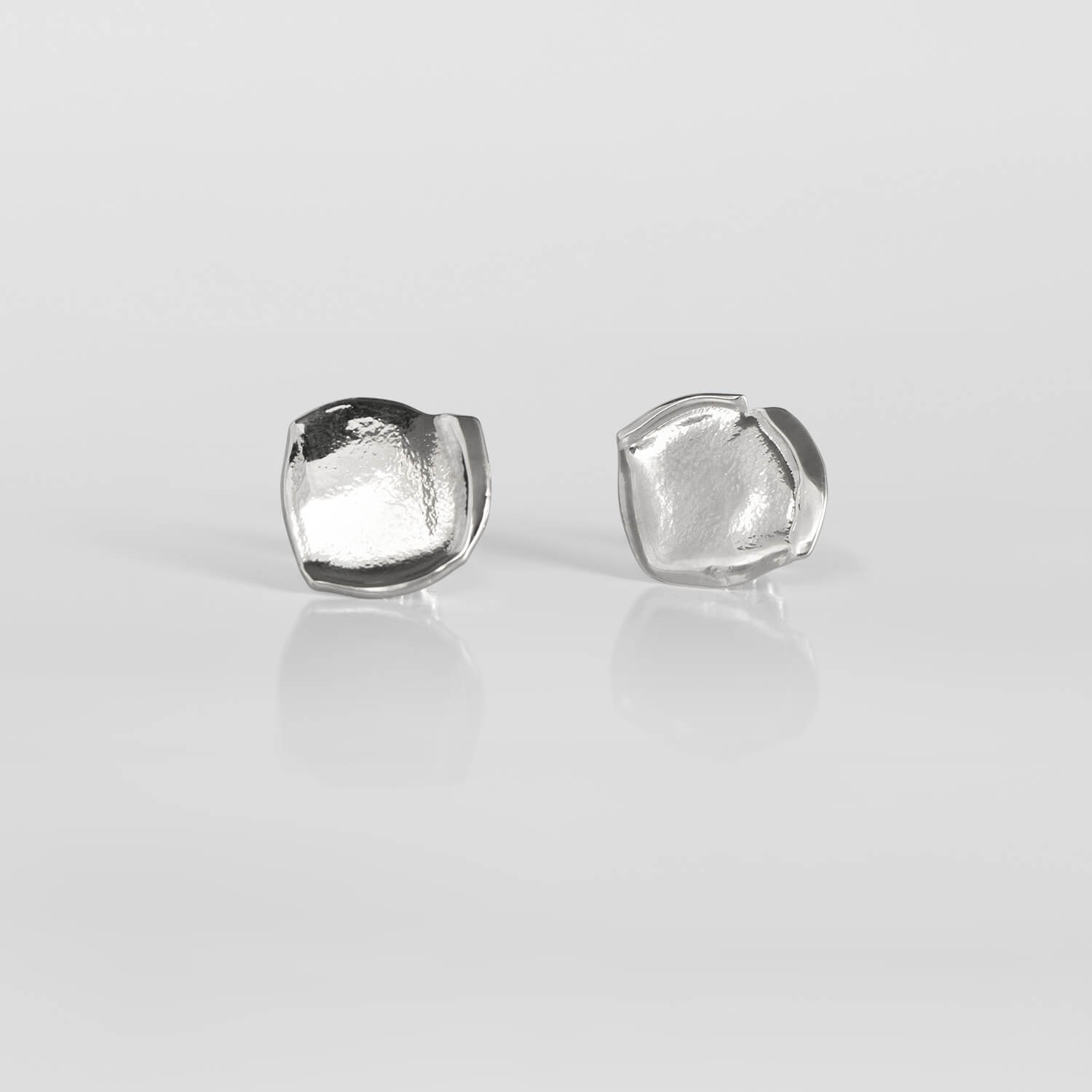 MIRR_RECTANGLE_SMALL_EARRINGS_FRONT_24KRTGP_WEB.jpg