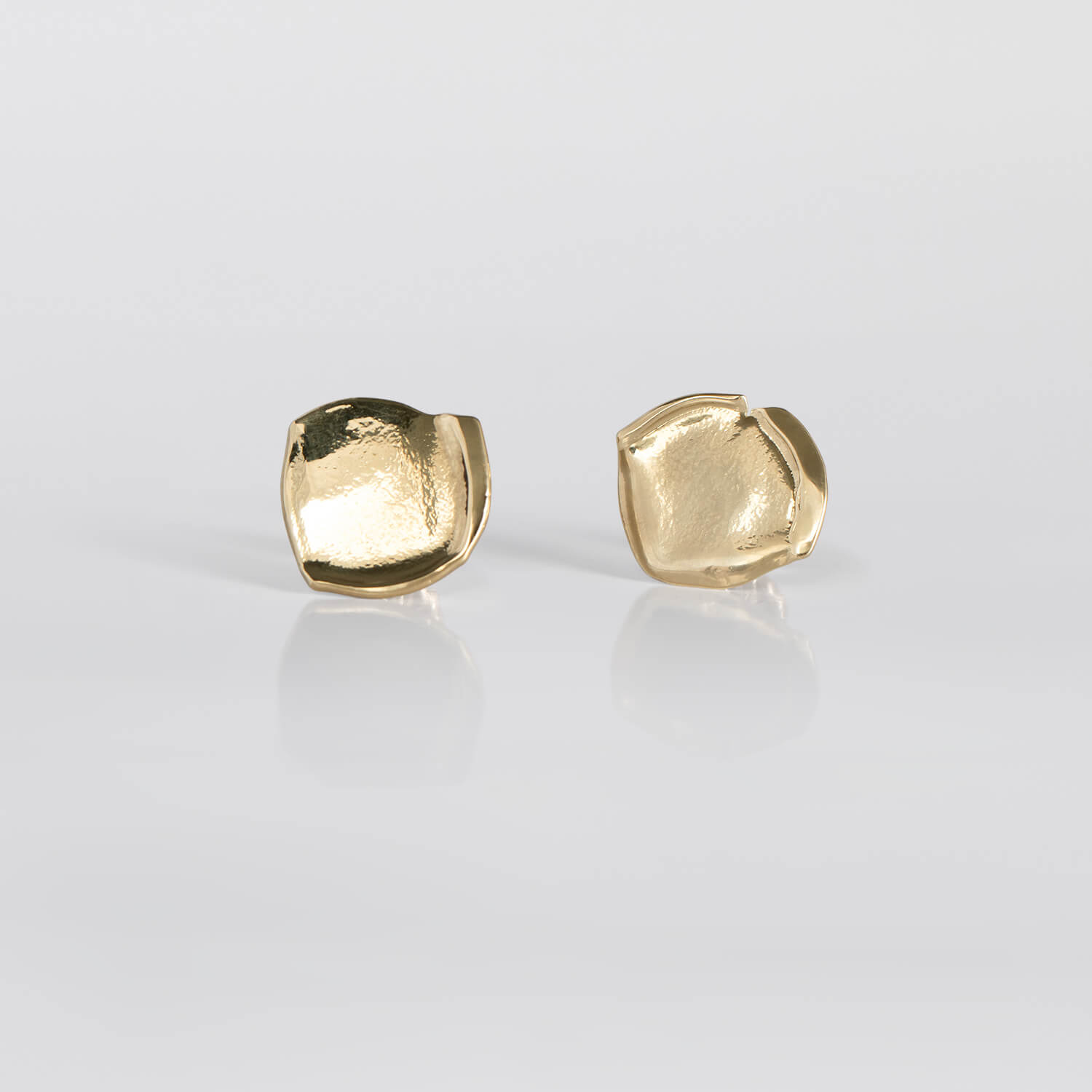 MIRR_RECTANGLE_SMALL_EARRINGS_FRONT_24KRTGP_WEB