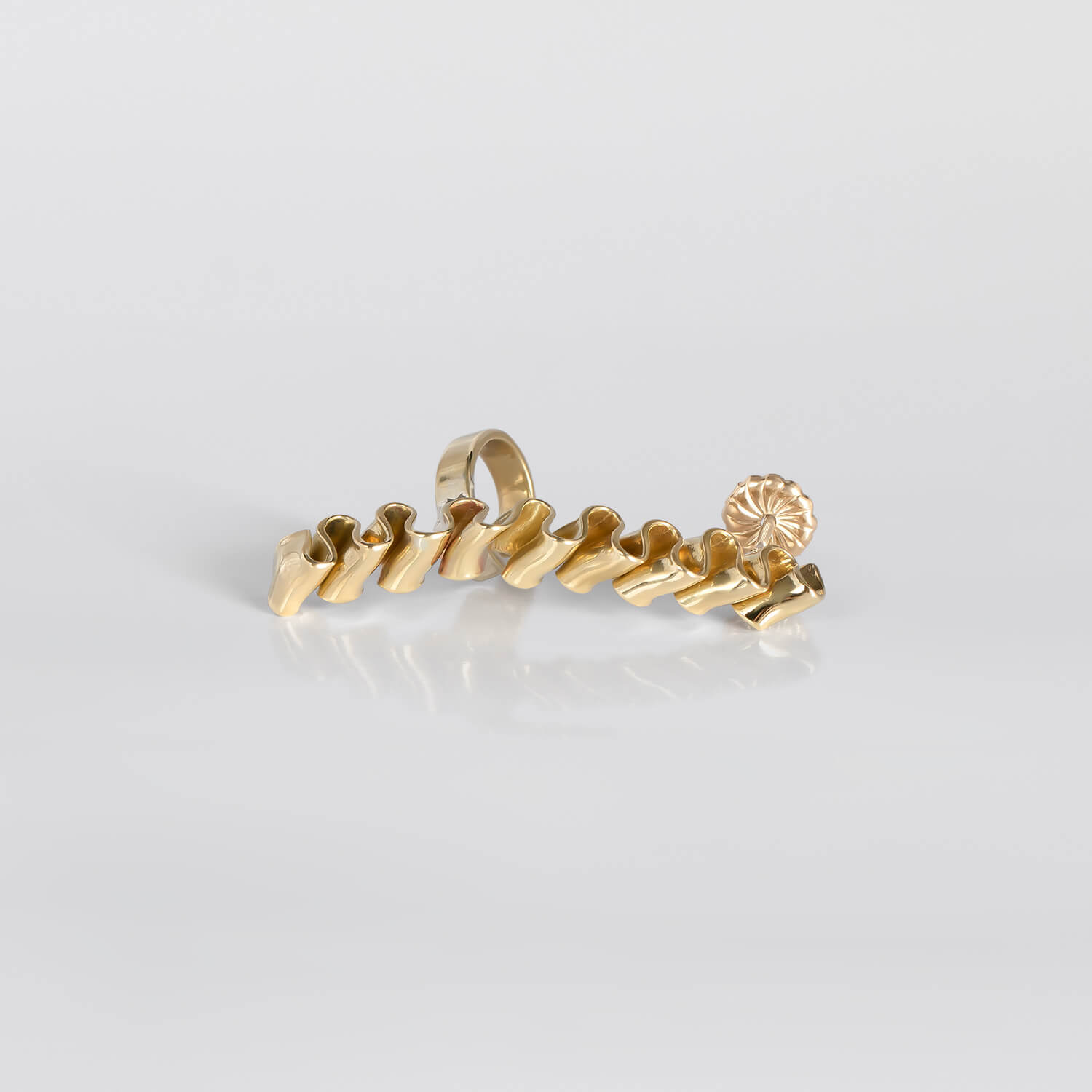 MIRR_WAVE_EARCUFF_FRONT_BRASS_WEB.jpg