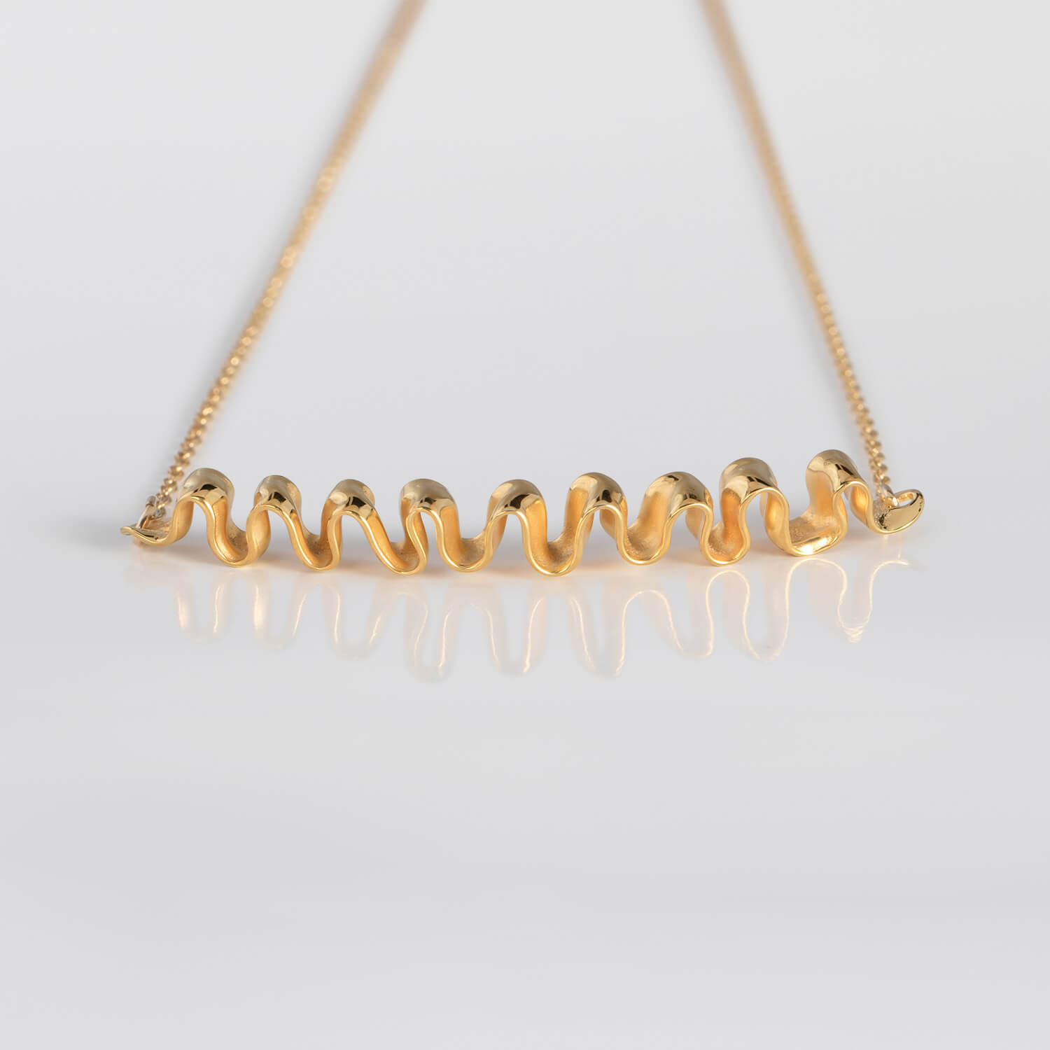 MIRR_WAVE_NECKLACE_FRONT_24KRTGP_.jpg