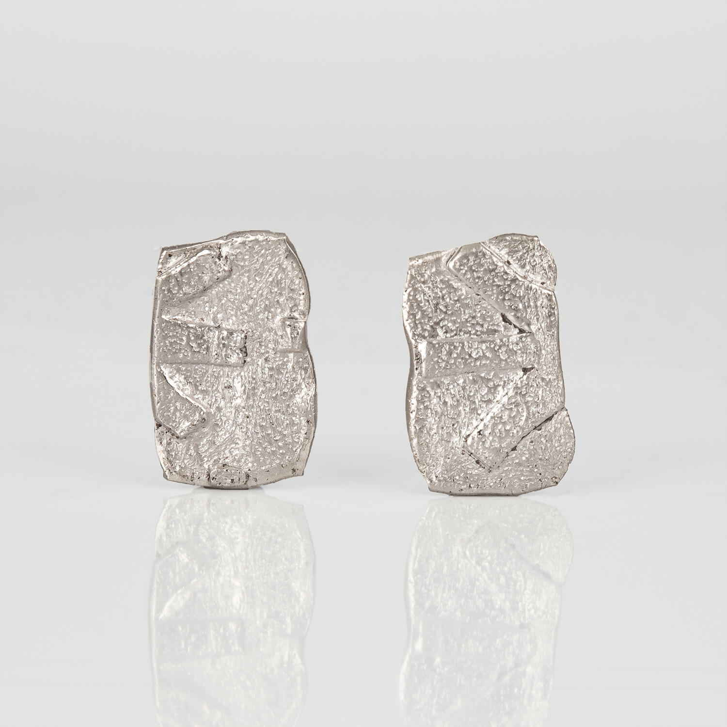 NO LEFT , LEFT R , EARRINGS , SILVER , FRONT , LOW