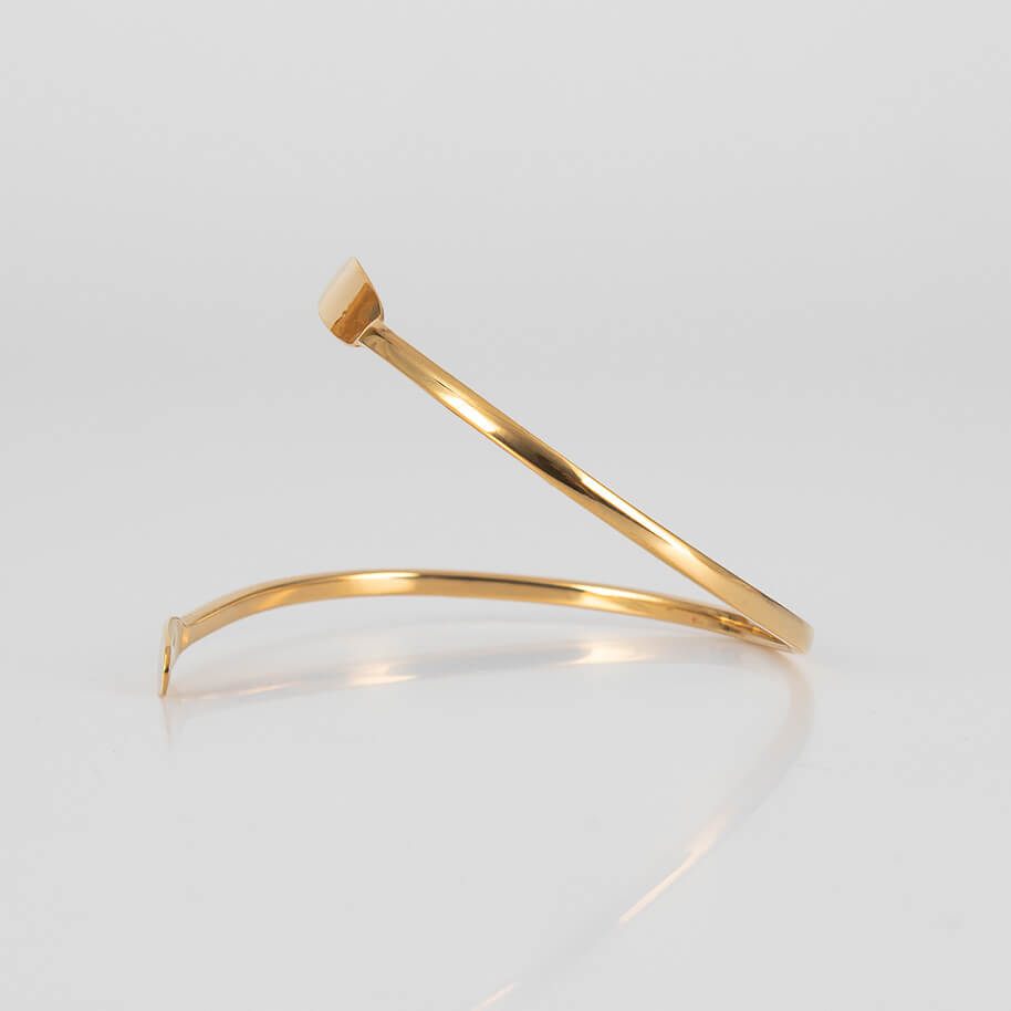 OLONG_FLAT_BRACELET_SIDE_BRASS_LOW.