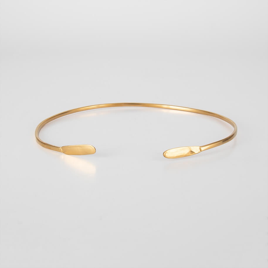 OLONG_FLAT_NECKLACE_FRONT_BRASS_LOW.