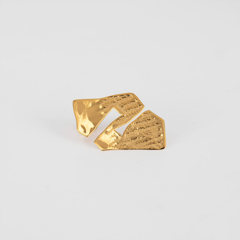 OLONG_STARR_SUPER_EARRING_LYING_BRASS_LOW
