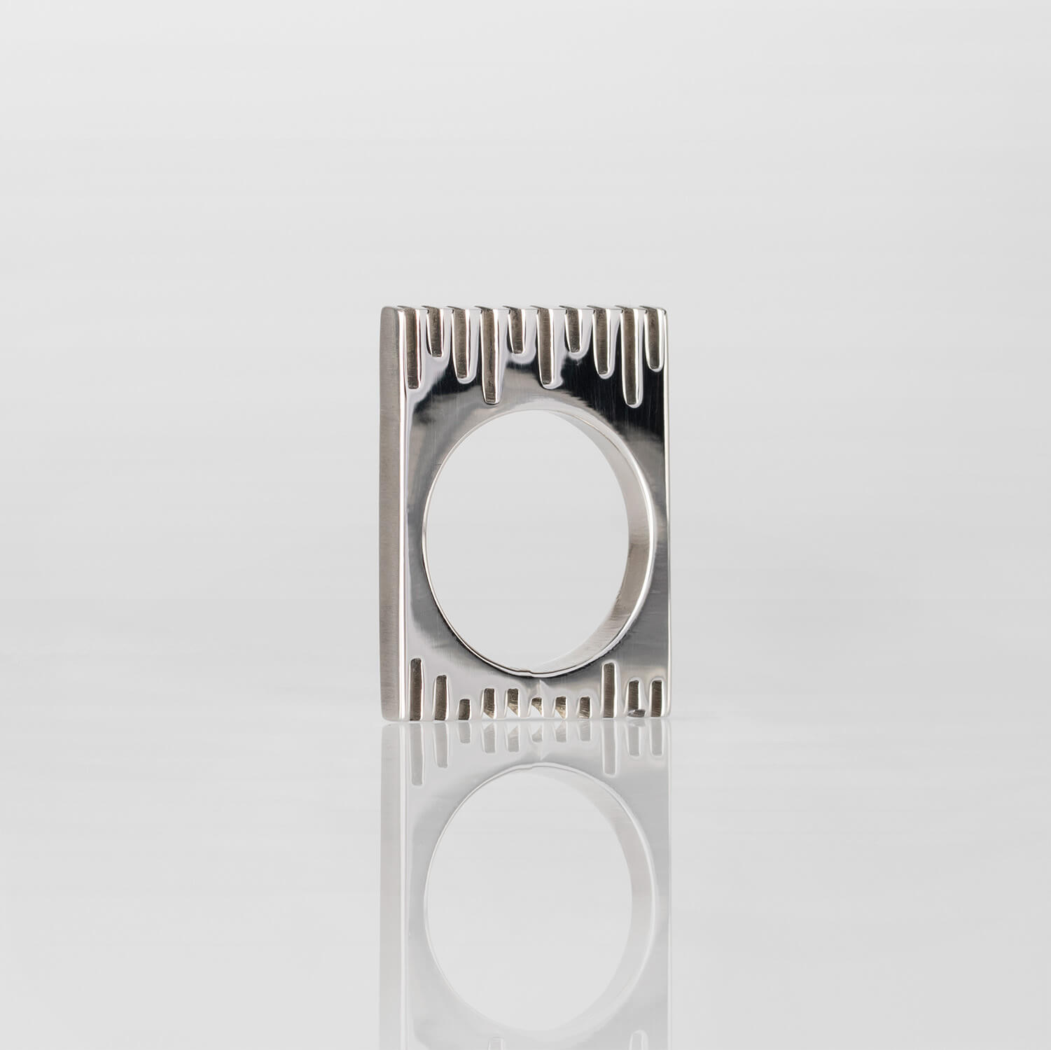 STARR_CASTLE_RING_LEFTSIDE_RVS_WEB