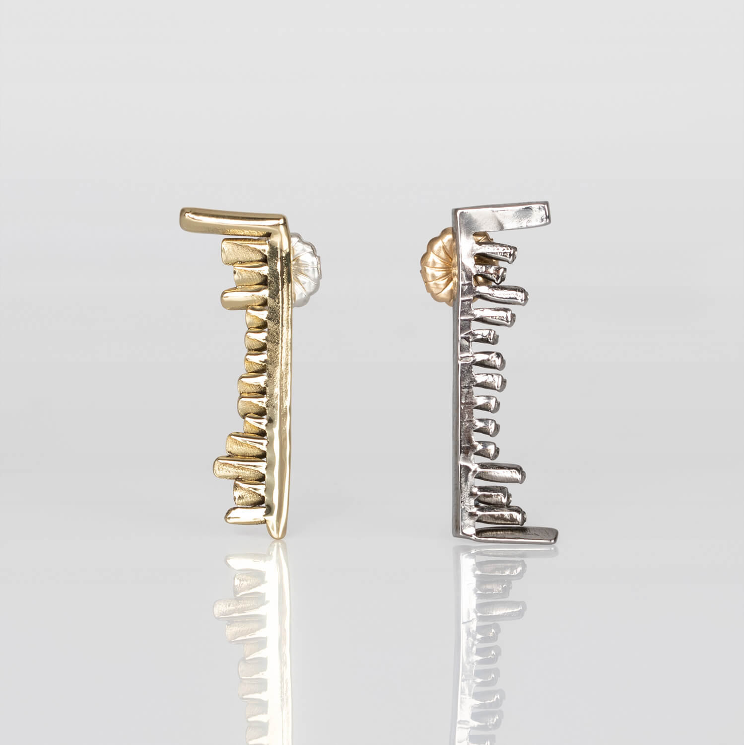 STARR_SKELETONMIX_EARRINGS_FRONT_RVS_BRASS_WEB
