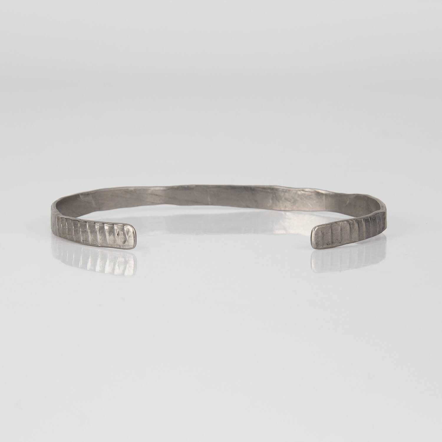 UNI_SCREWS_BRACELET_BACK_RVS_600100400_WEB