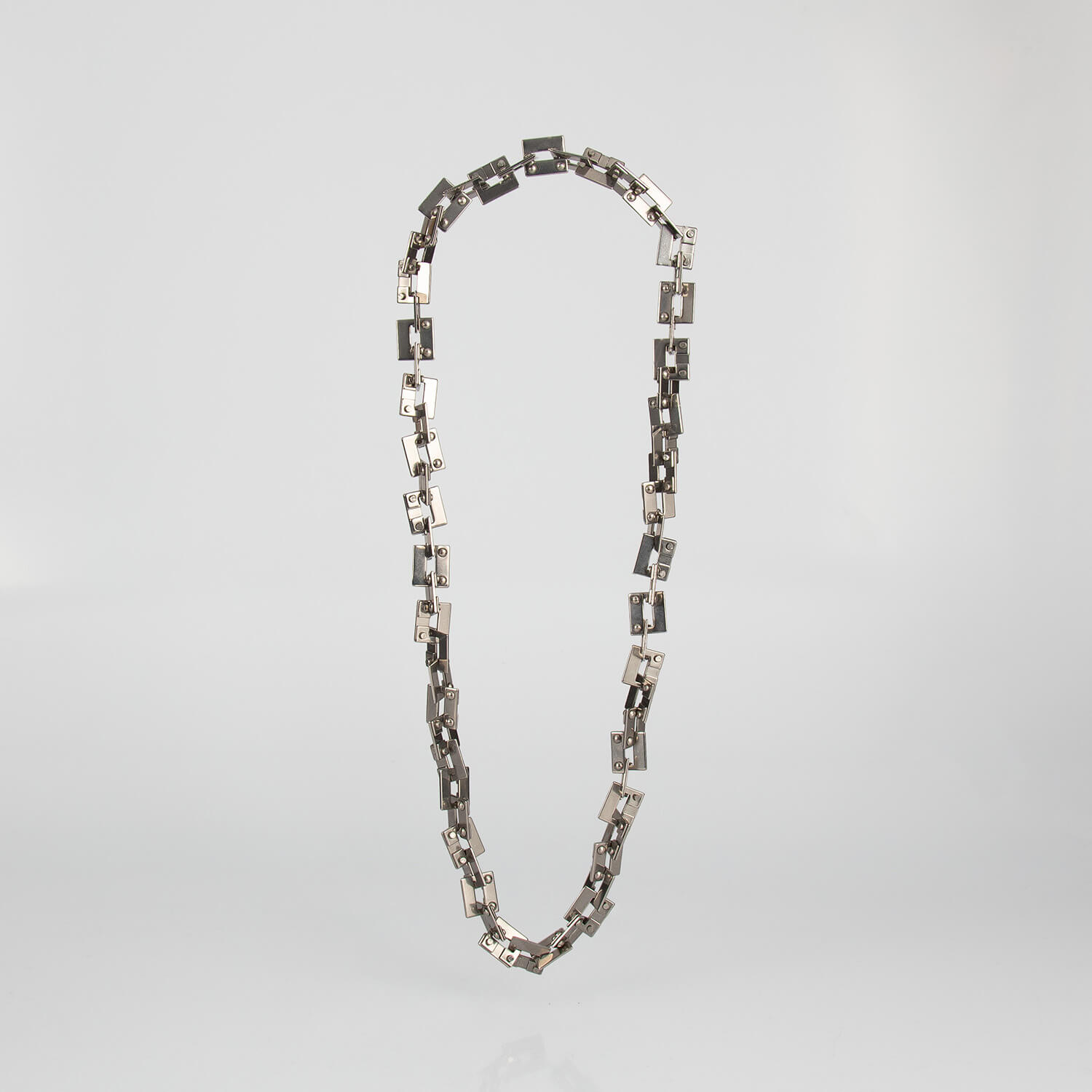 UNI_SWITCH B_NECKLACE_FRONT_WEB
