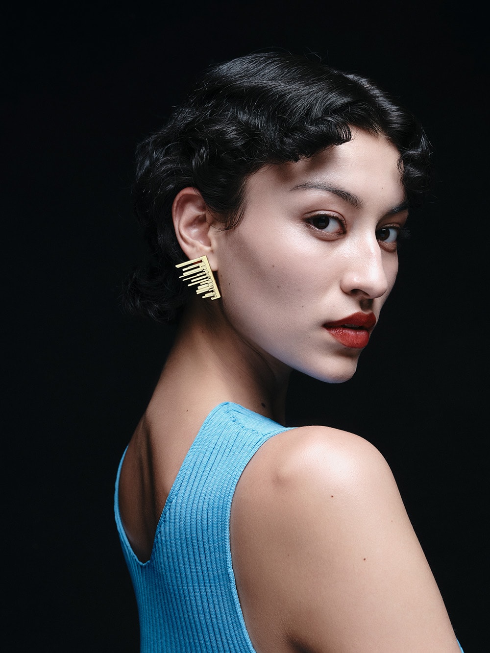 V2_CAMPAGNE_STARR_WING_EARRINGS_FACE _HIGH
