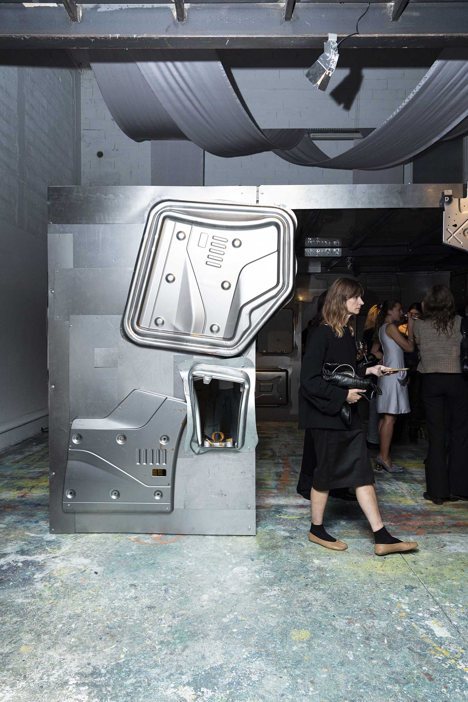 The metal house_zijden